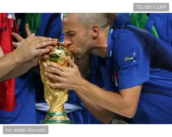 德尔皮耶罗本季更倚重直塞撕防线，与巴乔的破门制造方式有何差异？